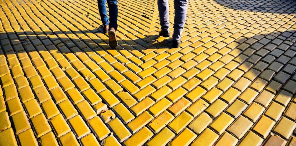 The Curious Tale of the Yellow Cobblestones
