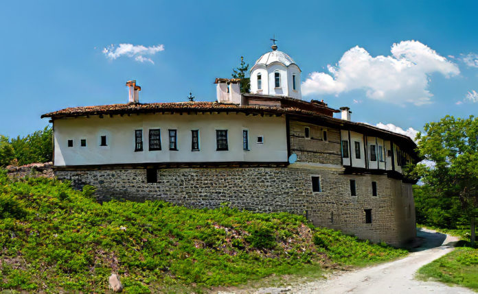 Kapinovski monastery, Bulgaria Kapinovski monastery, Bulgaria